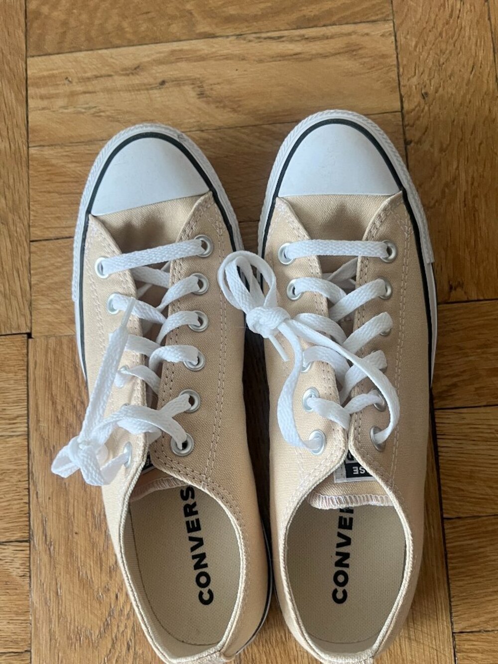 Converse All Star Chuck Taylor 9 tan/light peach NWOT